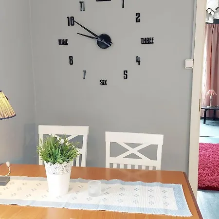 Taideniityn Maa 1 - 4lle