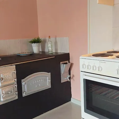 Taideniityn Maa 1 - 4lle