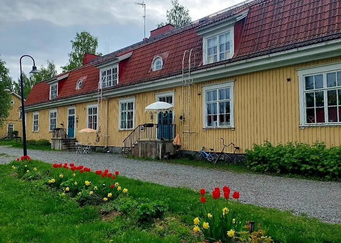 Taideniityn Maa 1 - 4lle Appartement *