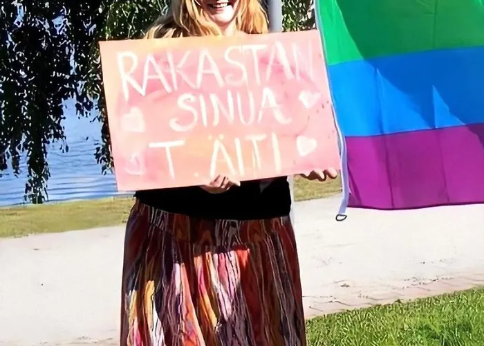 Taideniityn Maa 1 - 4lle