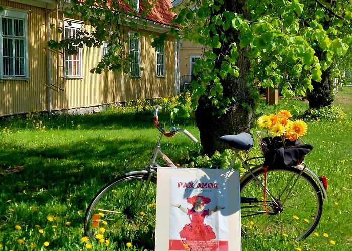 Taideniityn Maa 1 - 4lle